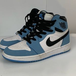 Nike Air Jordan’s 1 Retro High University High Tops Sz 5Y